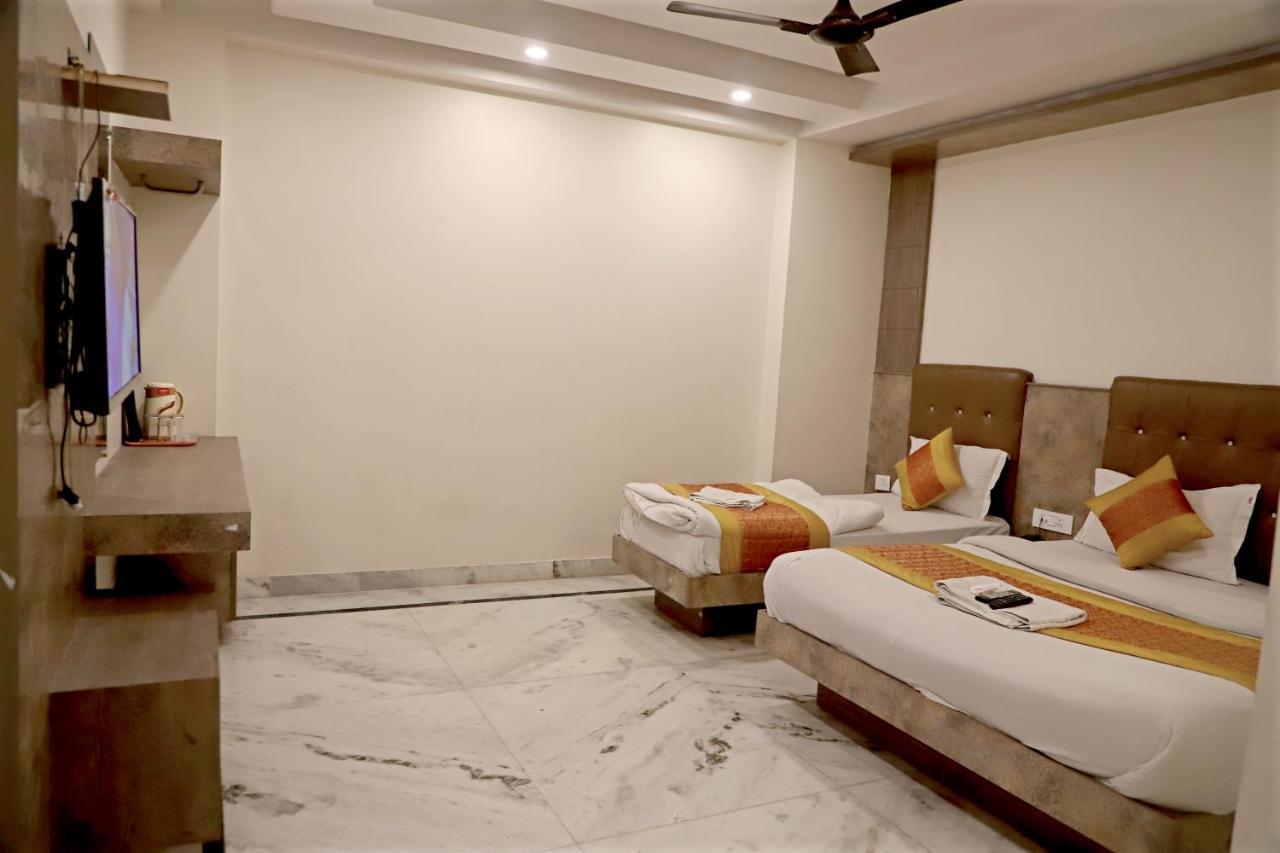 Hotel Klick International At "5 Min Walking " From New Delhi Railway Station Extérieur photo