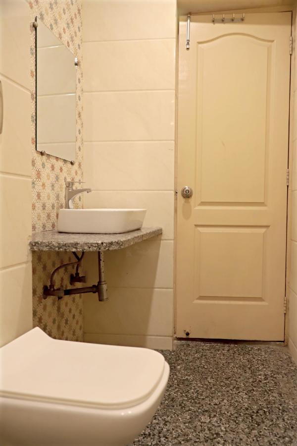 Hotel Klick International At "5 Min Walking " From New Delhi Railway Station Extérieur photo